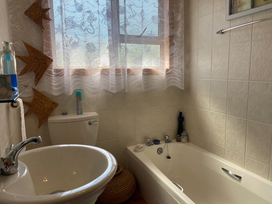 7 Bedroom Property for Sale in Cintsa East Eastern Cape
